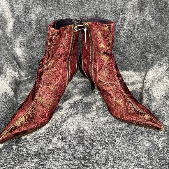 Donald J Pliner Women’s boot size 6 - Picture 5 of 9